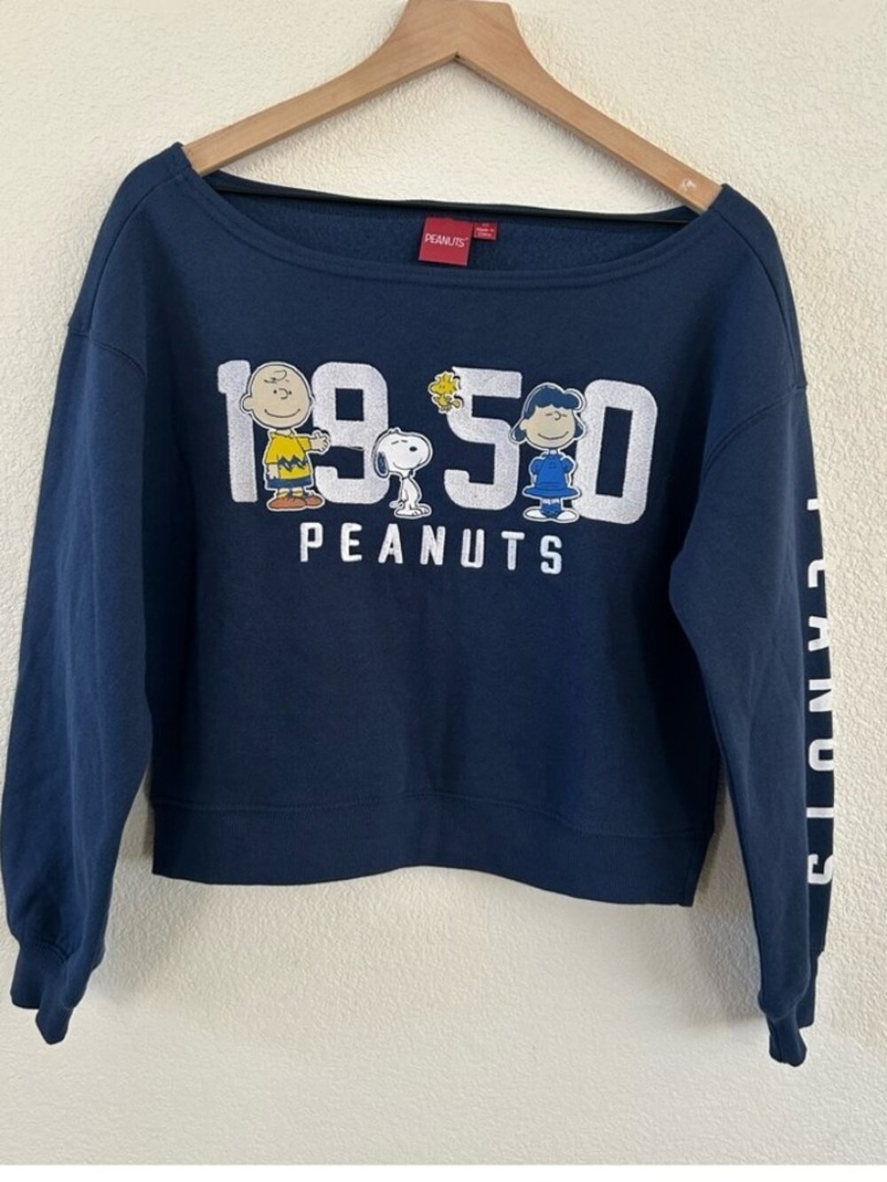 Sweatshirt with Charlie Brown,